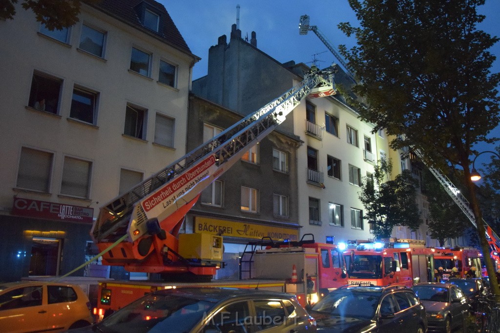 Feuer 2 Y Koeln Neustadt Sued Darmstaedterstr P095.JPG - Miklos Laubert